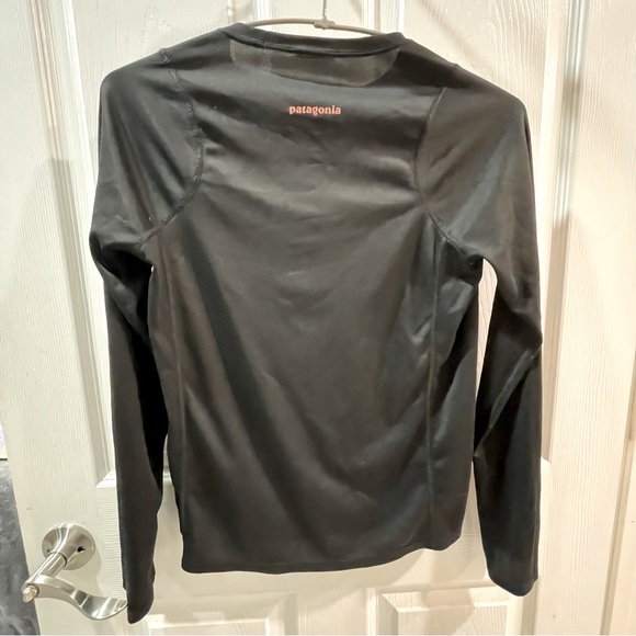 Patagonia silk weight crewneck base layer - Picture 2 of 4